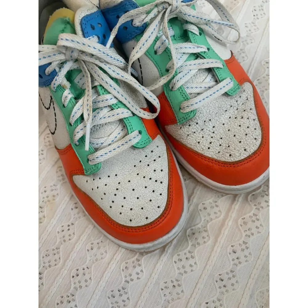 Nike Dunk Low SE Lottery Malachite Orange DX3363-100 Men's 7 Women's 8.5